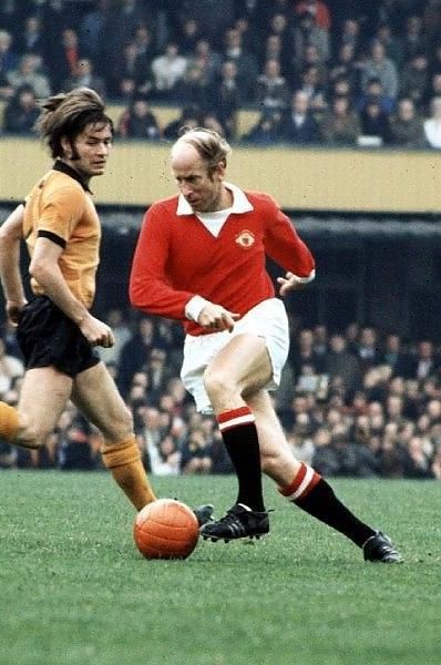 Bobby Charlton in action for Manchester United 