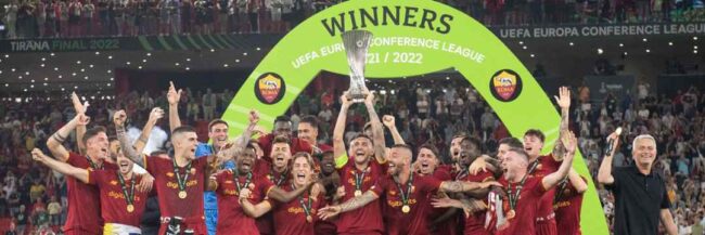AS Roma celebrating the UEFA Conference League 