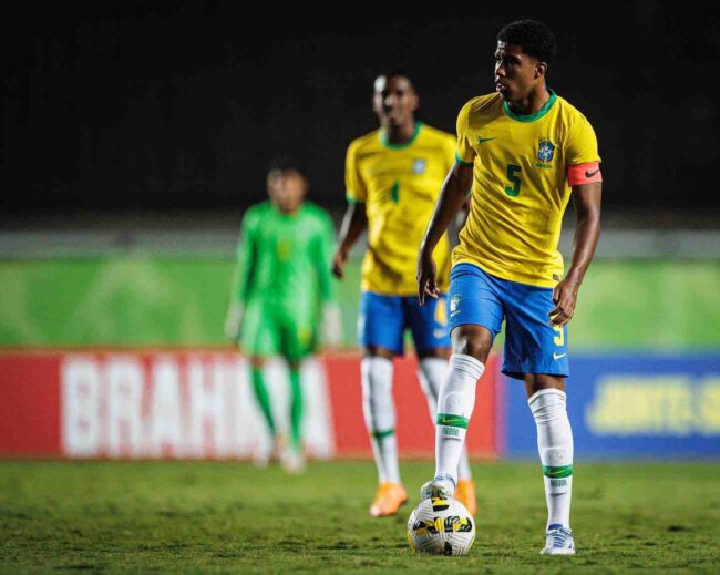 Andrey Santos playing for Brazil 