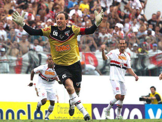 Rogerio Ceni is the goalkeeper with the most goals in football history 