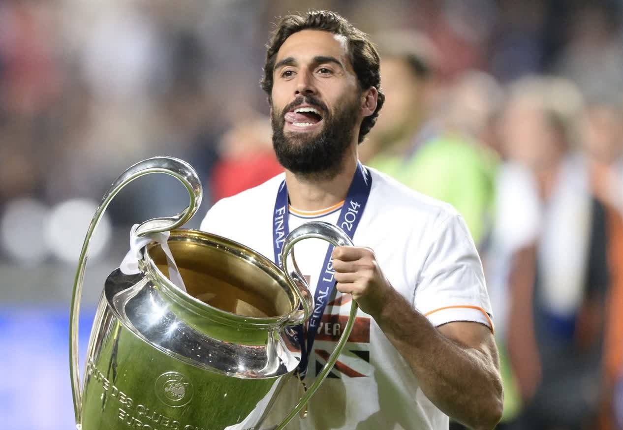 Alvaro Arbeloa replaces Xabi Alonso Real Madrid